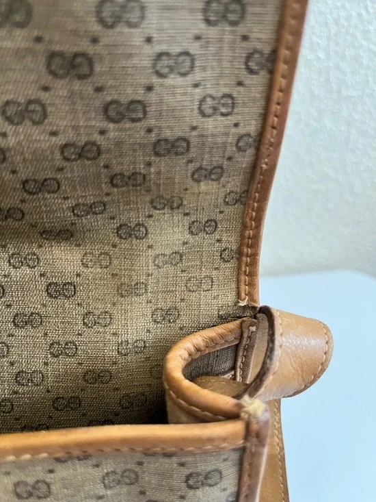 Gucci Brown Monogram vintage Crossbody Bag in Tan Leather Trim - Picture 7 of 14
